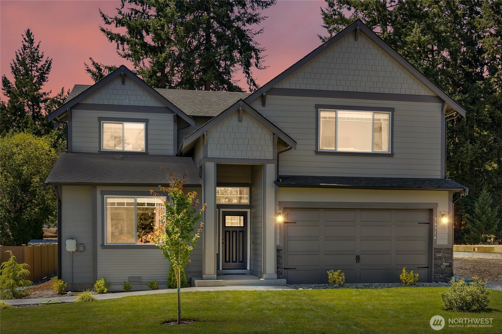 Property Photo: 26911 30th Place S 10 WA 98032