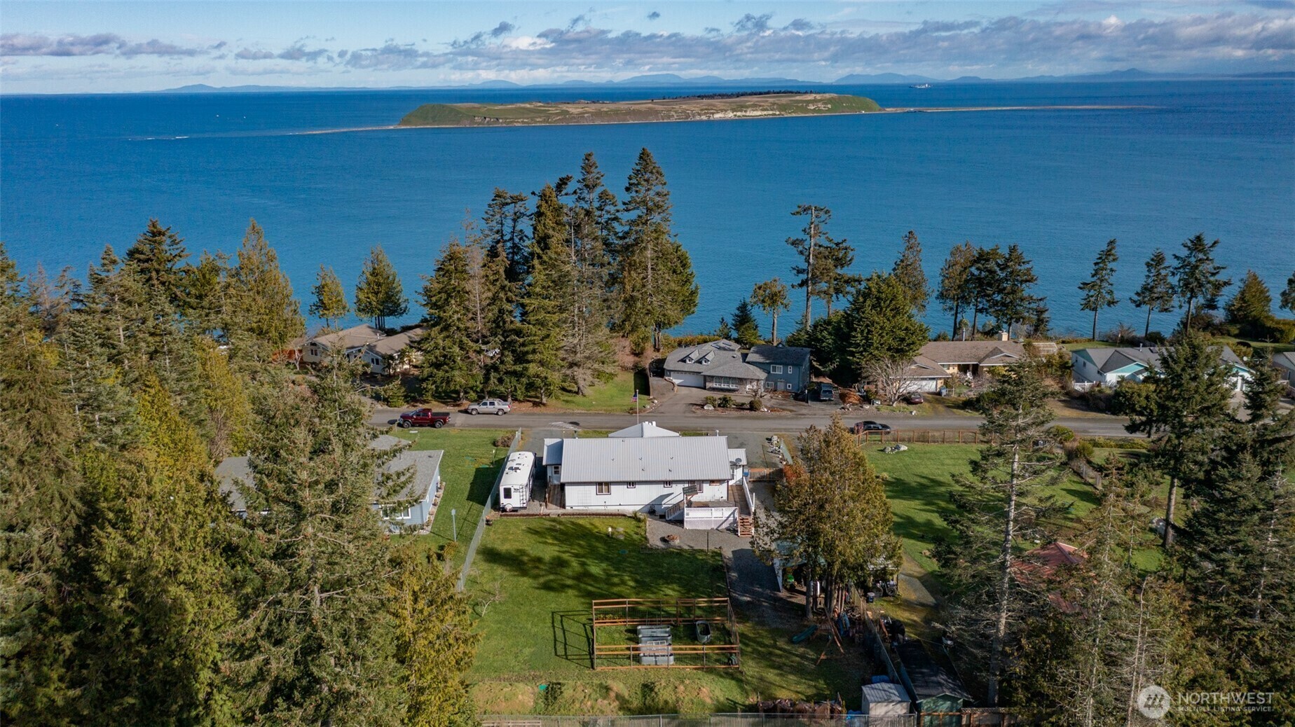 Property Photo: 730 Madrona Way WA 98382