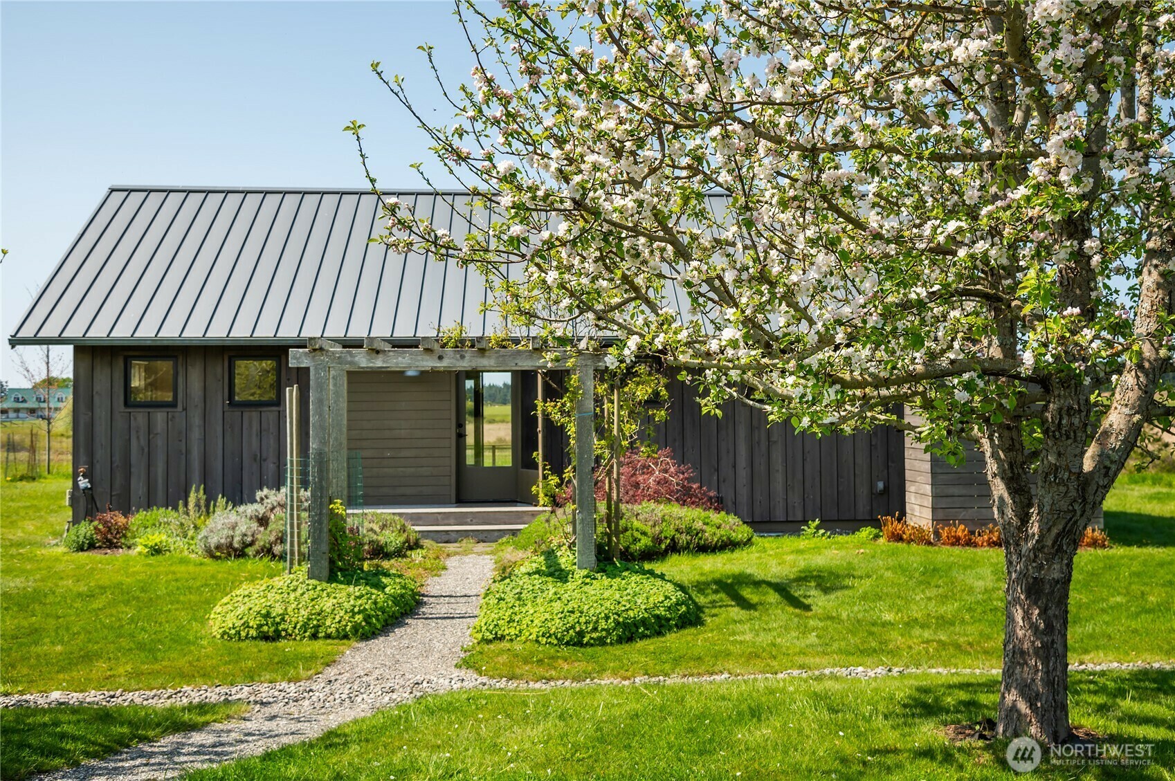 Property Photo:  140  Sweetbrier Lane  WA 98261 