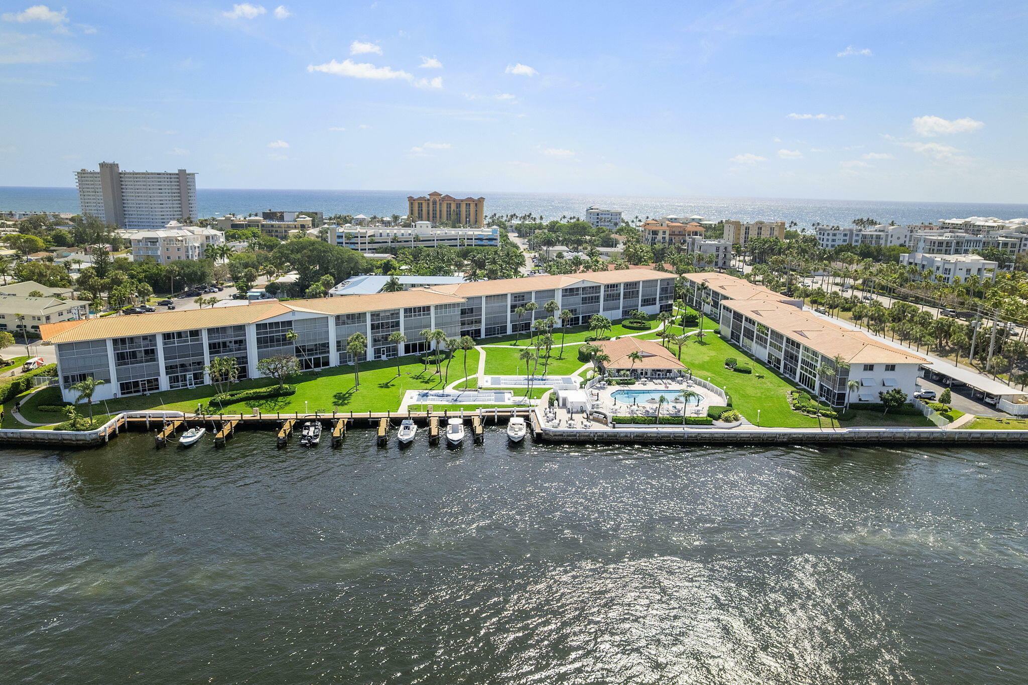 Property Photo: 101 NE 19th Avenue 208 FL 33441