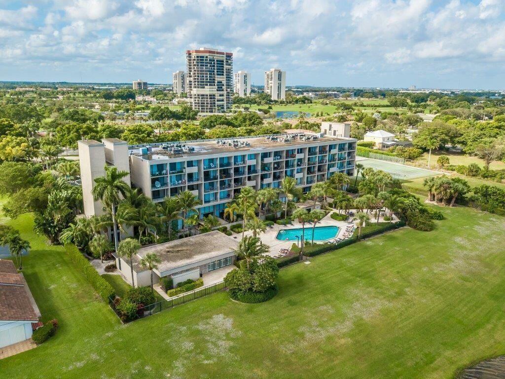 Property Photo: 1830 Embassy Drive 409 FL 33401