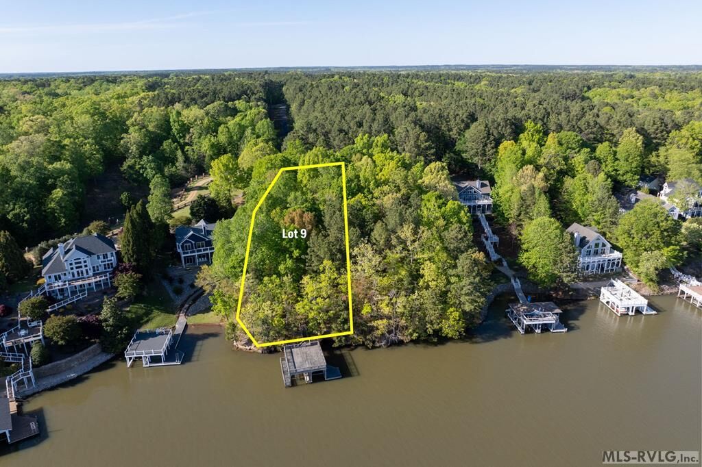 Property Photo: 9 E Maple Pointe Dr NC 27850