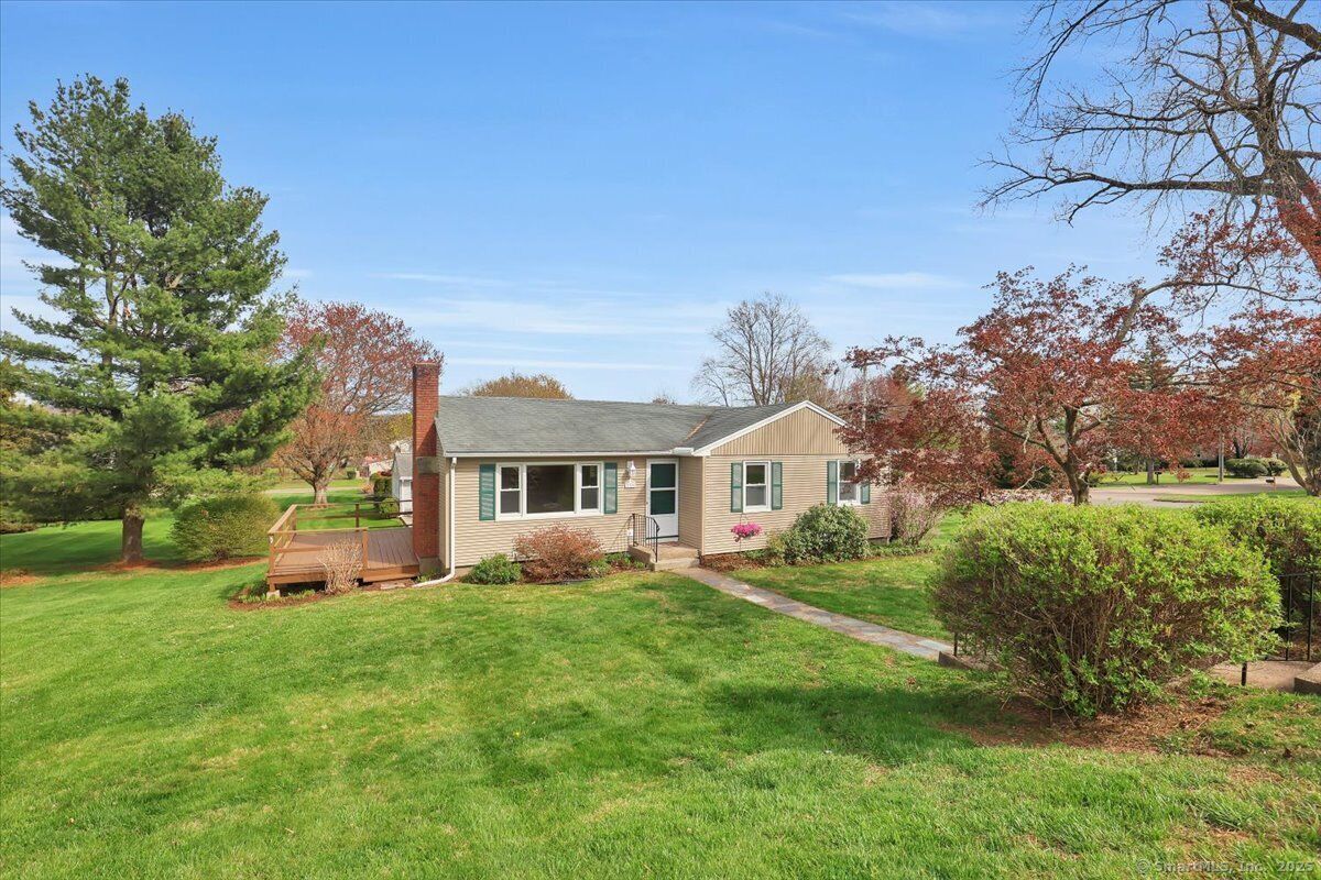 Property Photo: 260 Northfield Road CT 06450