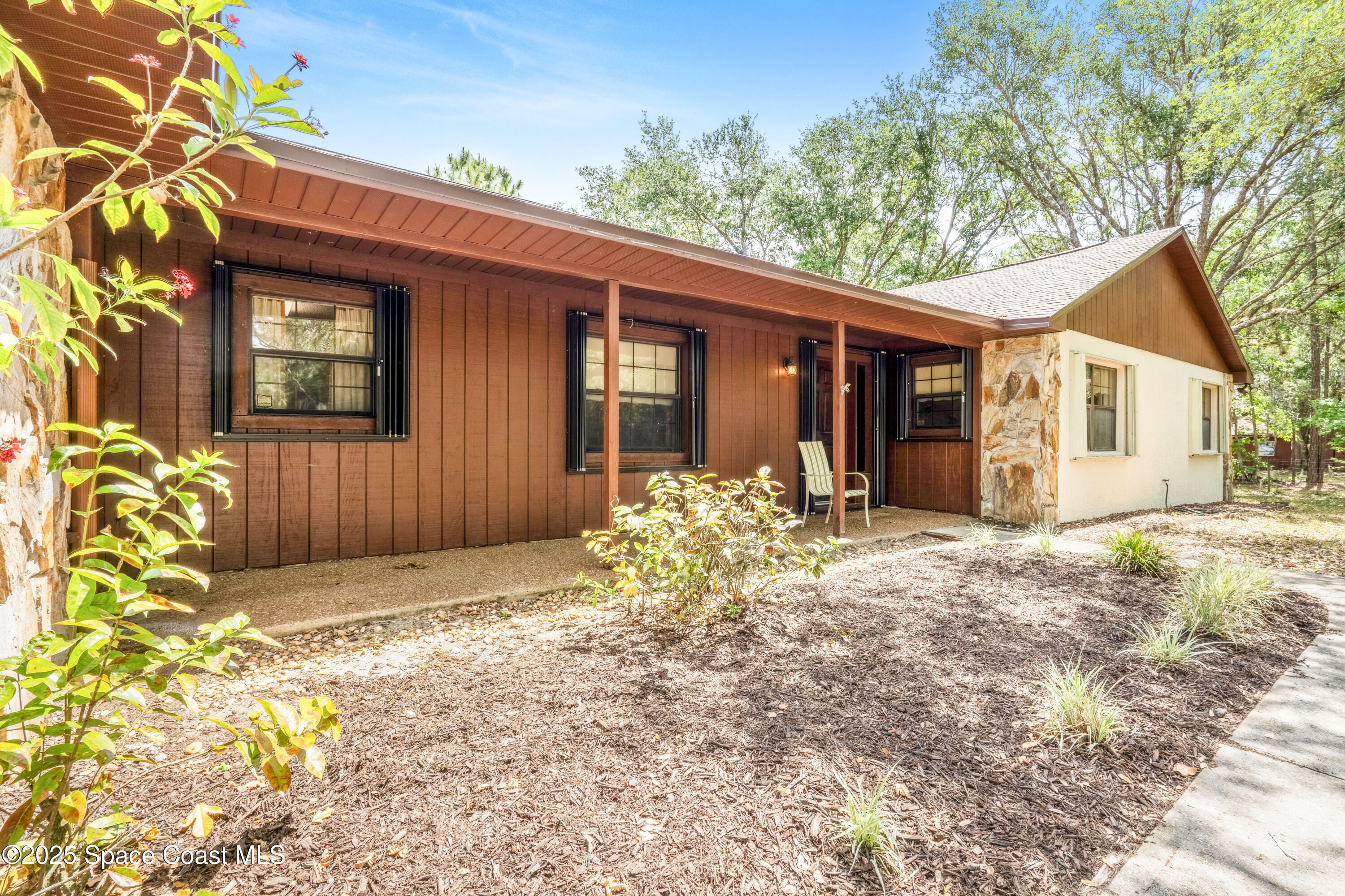 Property Photo: 2720 Gator Trail FL 32780