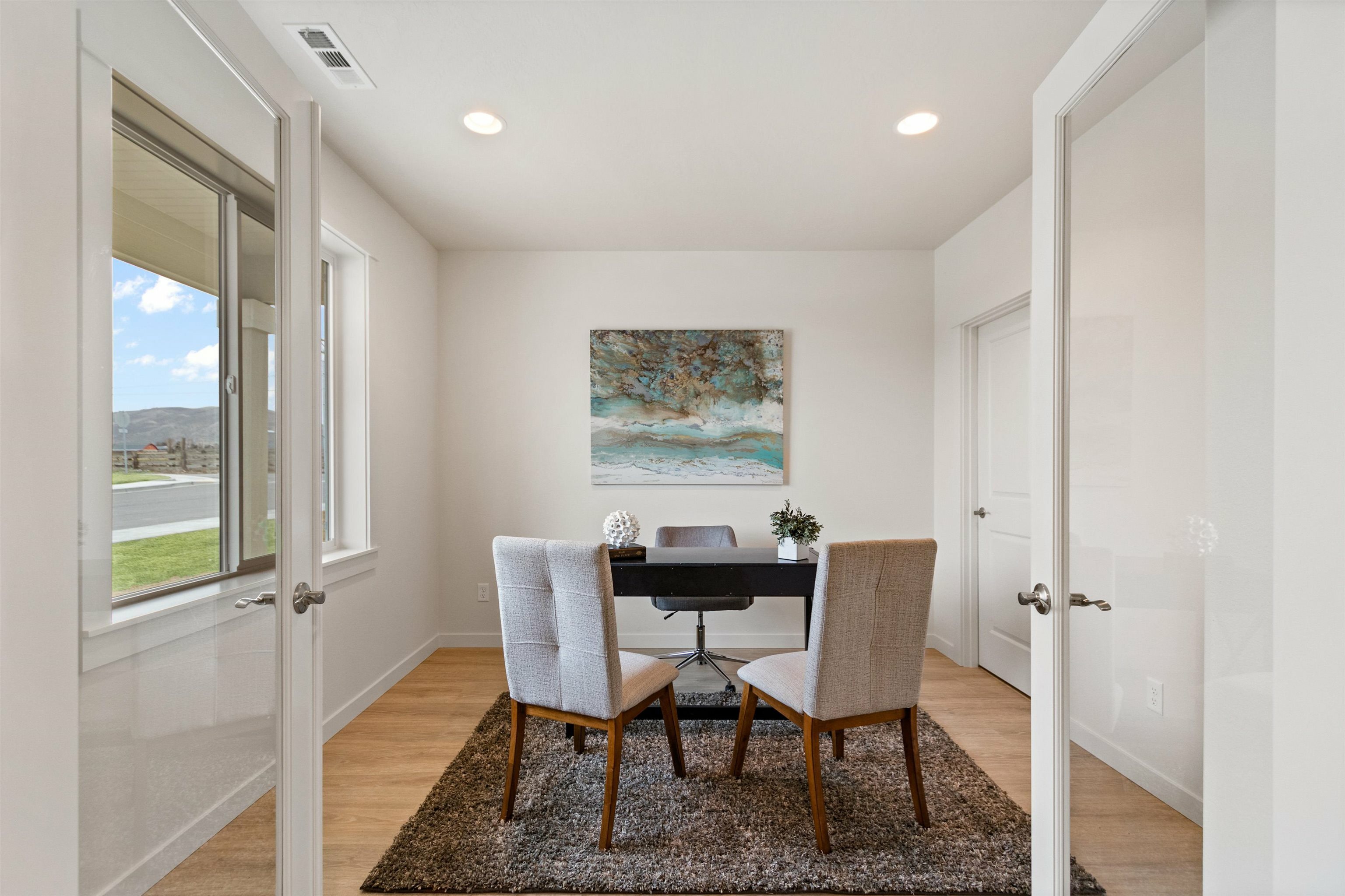 Property Photo: 1426 W 67th Ave 6/3 Timberline WA 99224