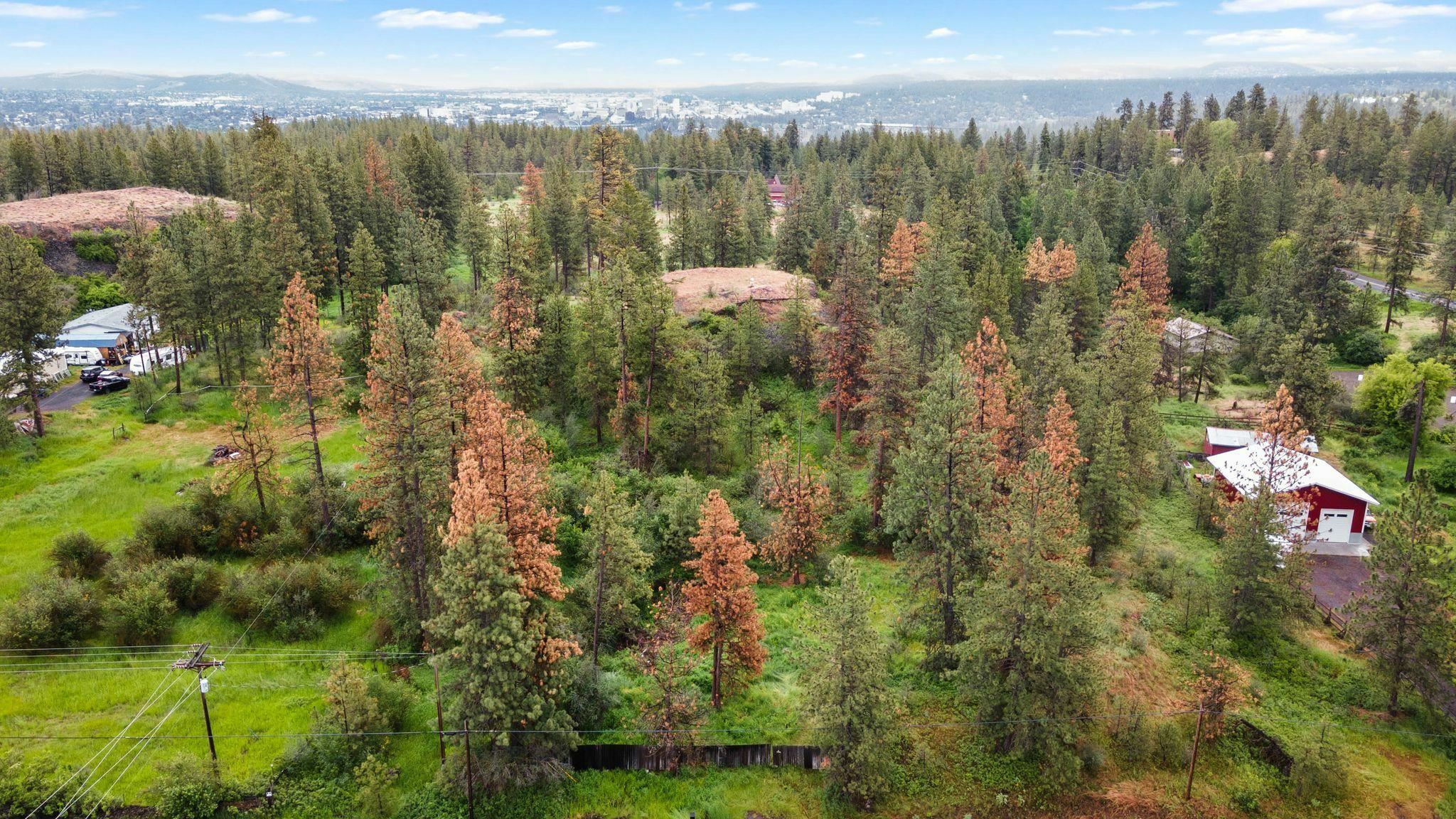 Property Photo:  1 N Grove Rd  WA 99224 
