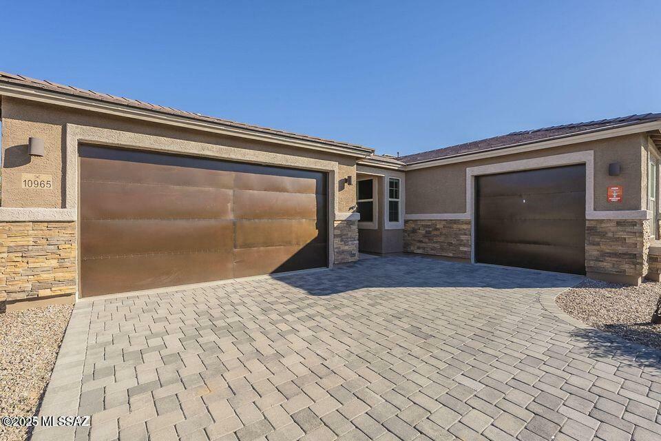 Property Photo: 10965 N Cormac Avenue AZ 85742