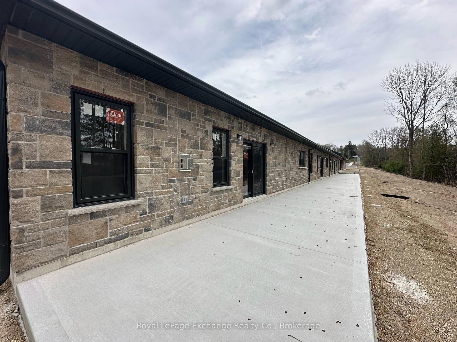 Property Photo: 1182 Queen Street 32 ON N2Z 1G4