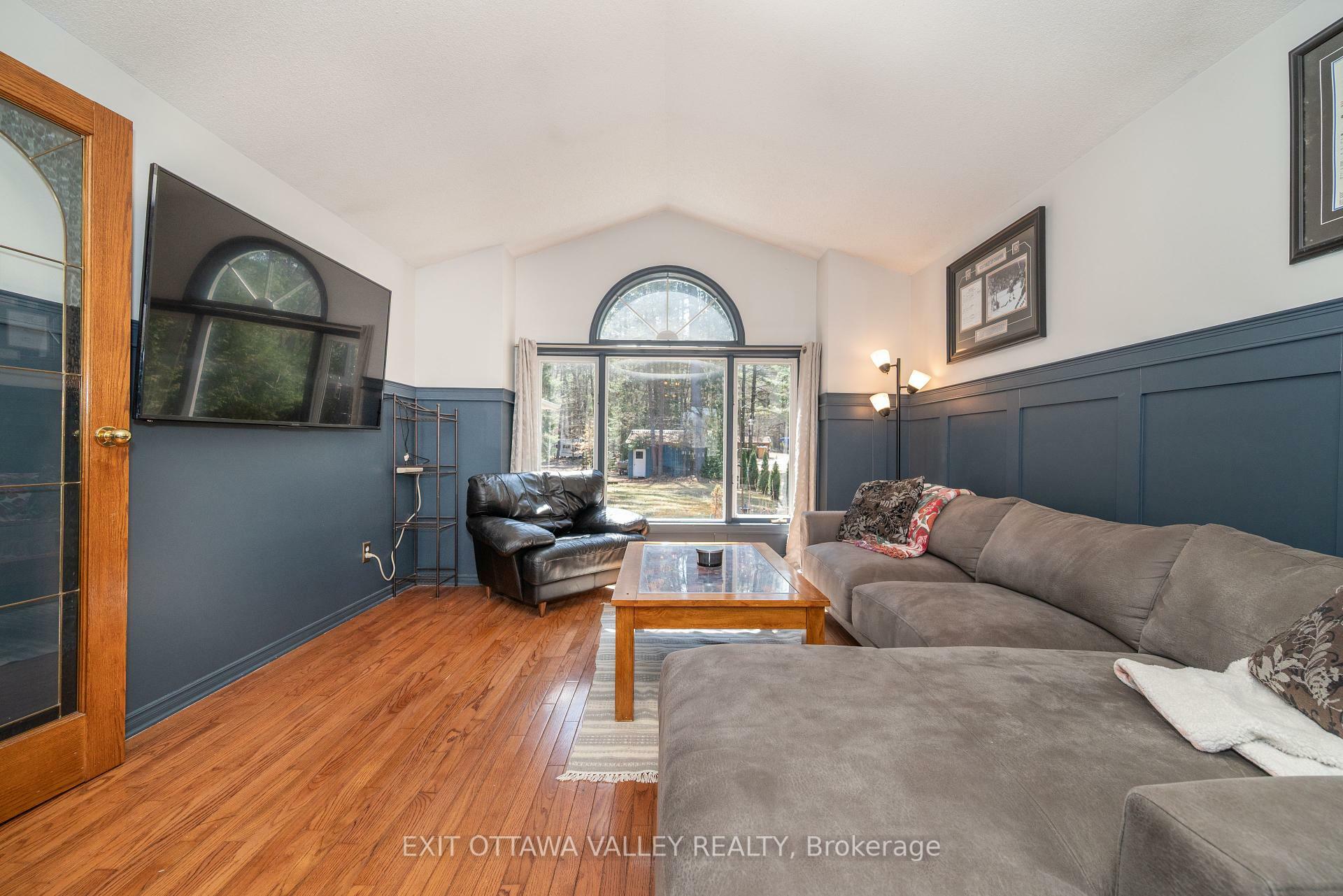 Property Photo:  10 Ryans Camp Lane  ON K0J 1P0 