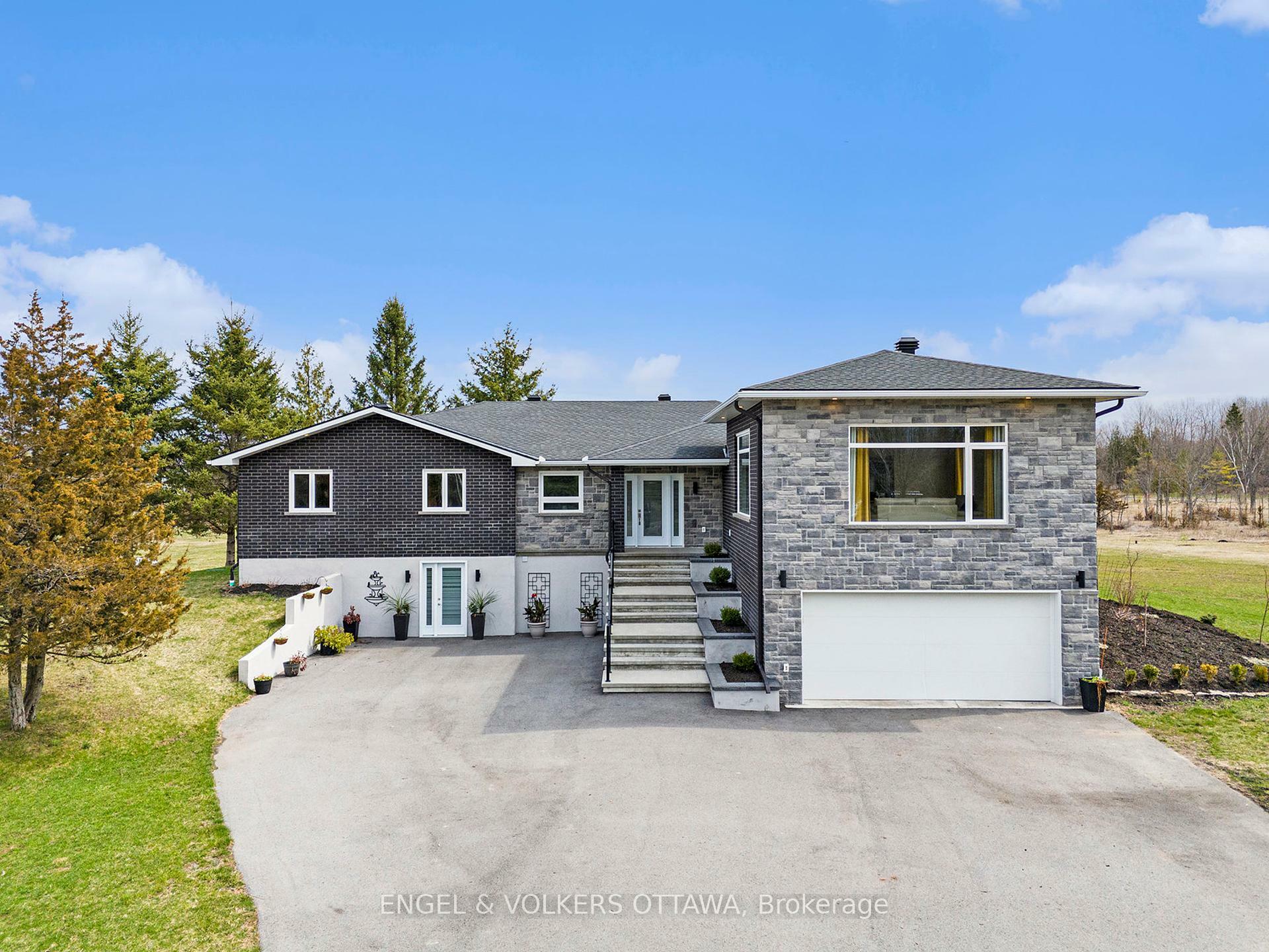 Property Photo: 132 Wagon Drive ON K0A 1T0