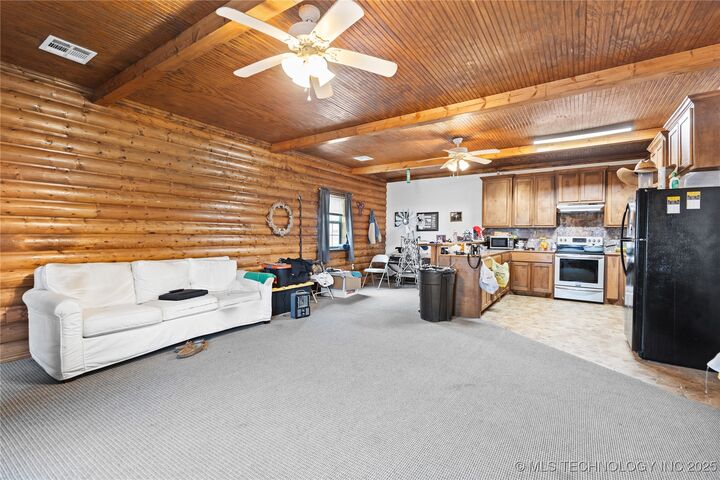 Property Photo:  8100 Wainwright Road  OK 74450 