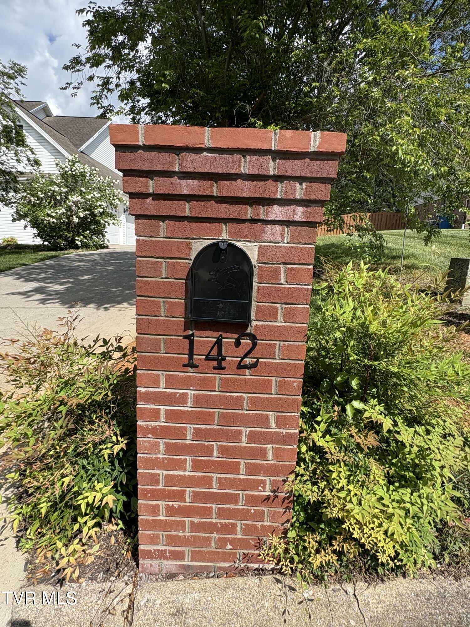 Property Photo: 142 Oakwell Lane TN 37659