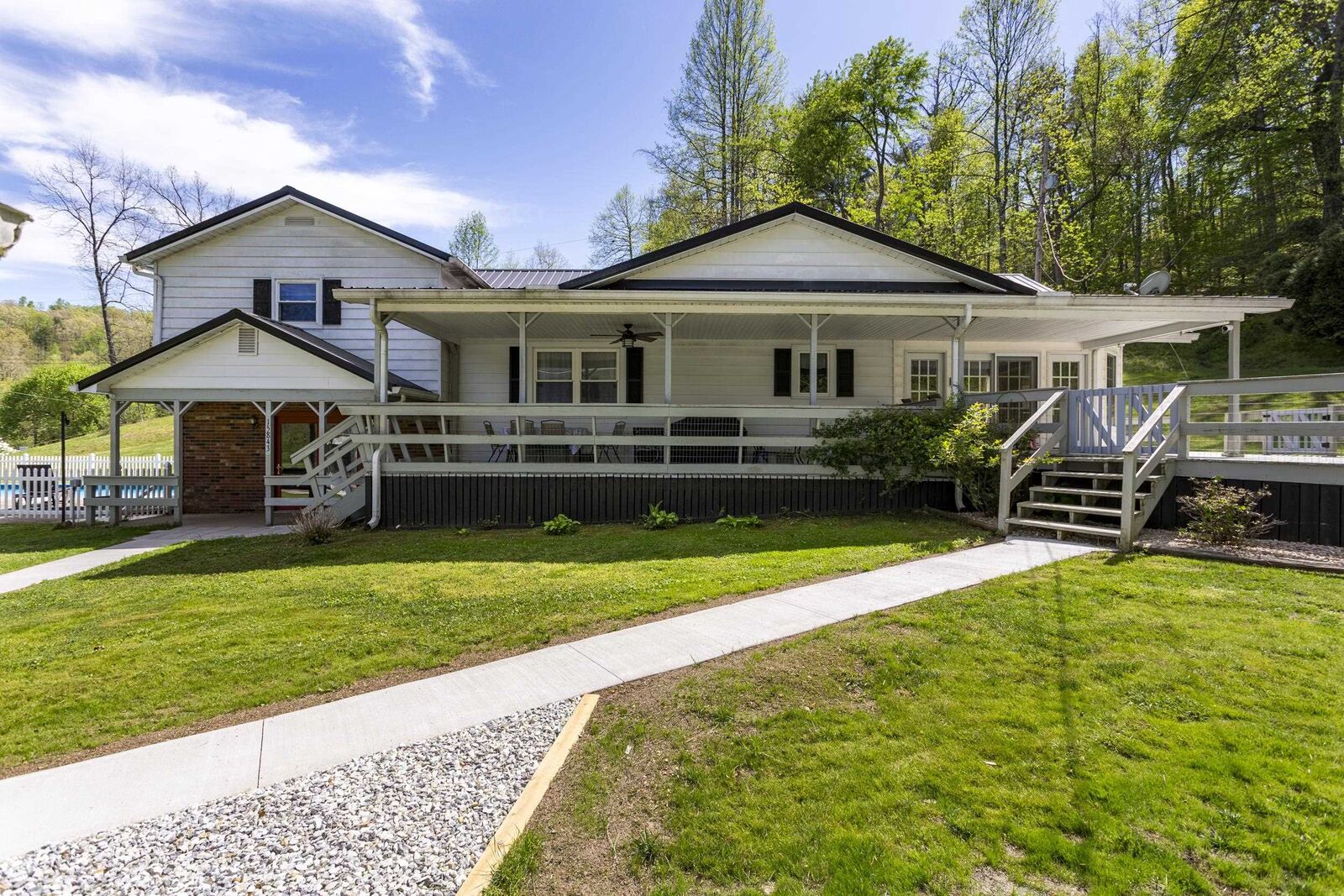 Property Photo:  15843 State Route 854  KY 41168 