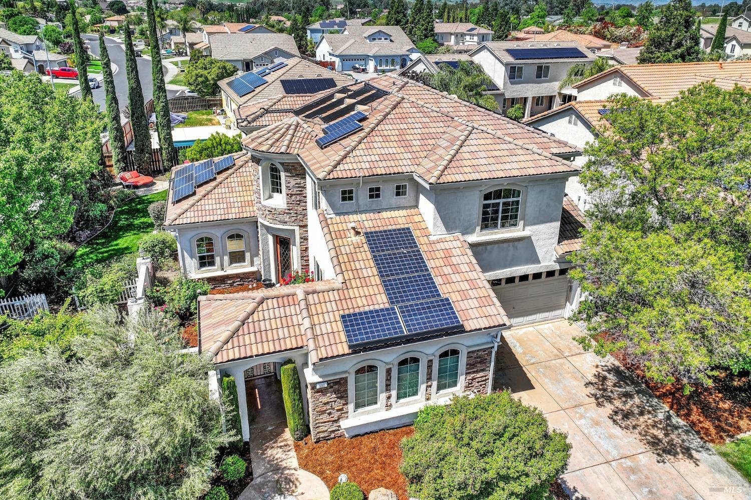 Property Photo: 900 Shelter Cove Court CA 95688