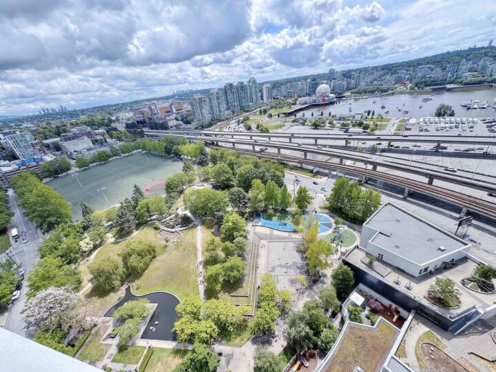 Property Photo: 58 Keefer Place 2901 BC V6B 0B8