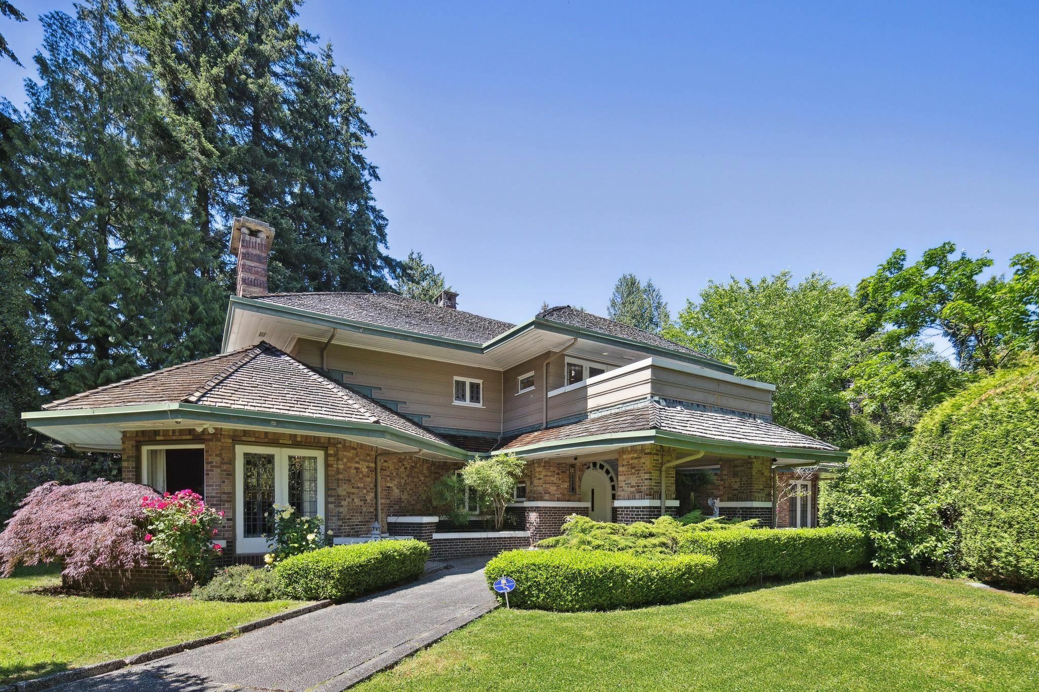 Property Photo: 4051 Marguerite Street BC V6J 4E8