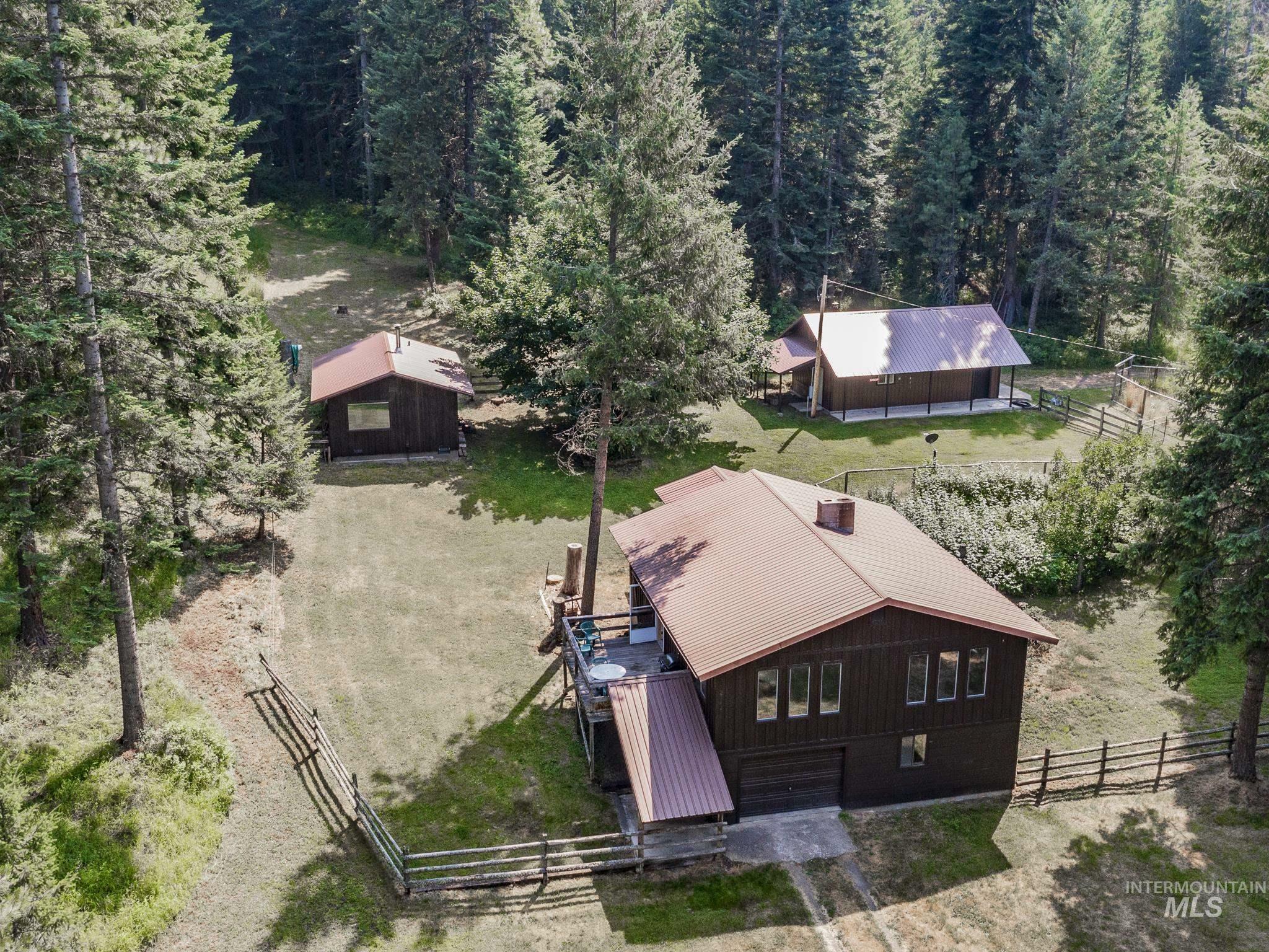 Property Photo: 191 Crooked Rd ID 83554