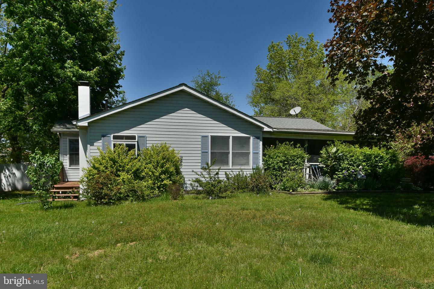 Property Photo: 3703 Spruce Street PA 19007