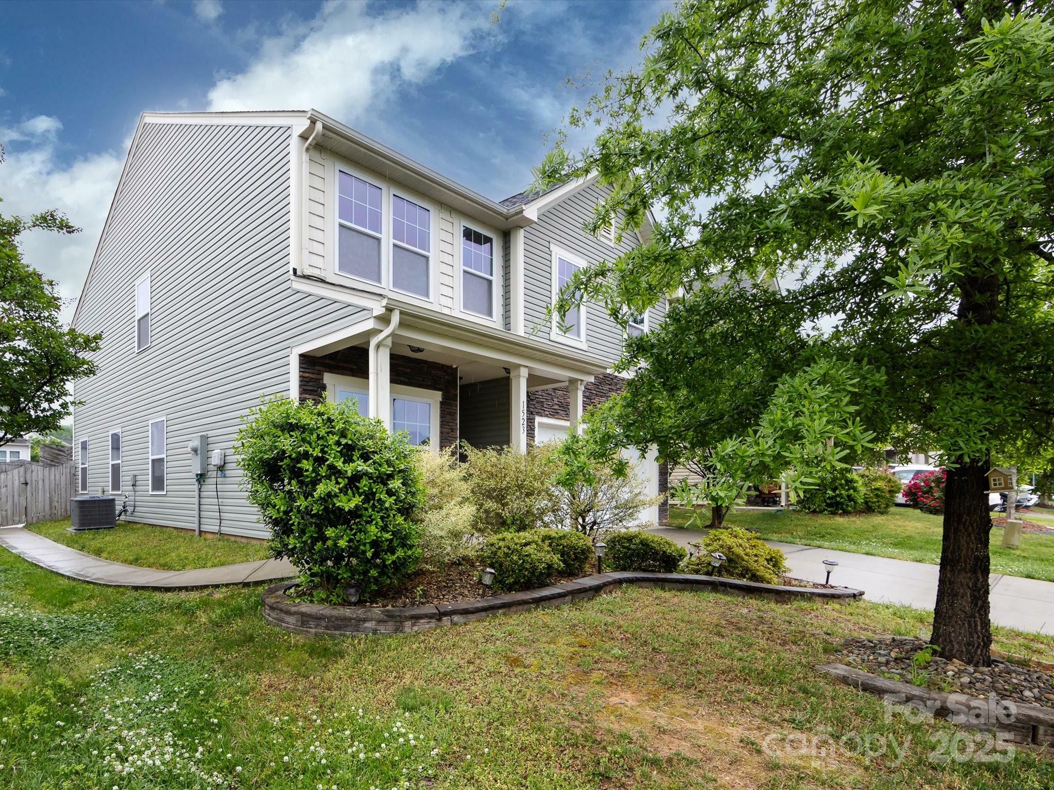 Property Photo: 1523 Loropetalum Road NC 28215