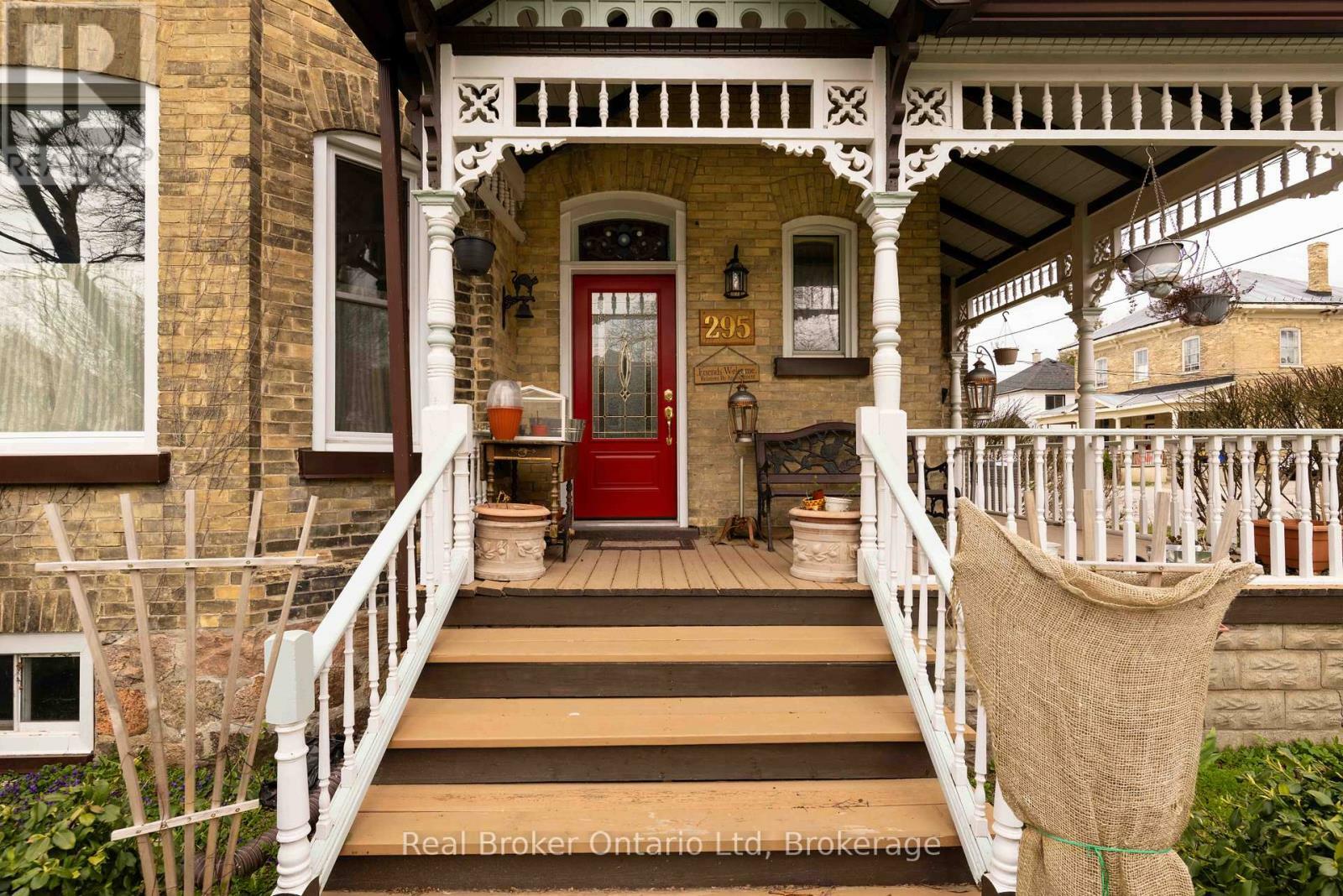 Property Photo: 295 Livingstone Avenue North ON N4W 1P8