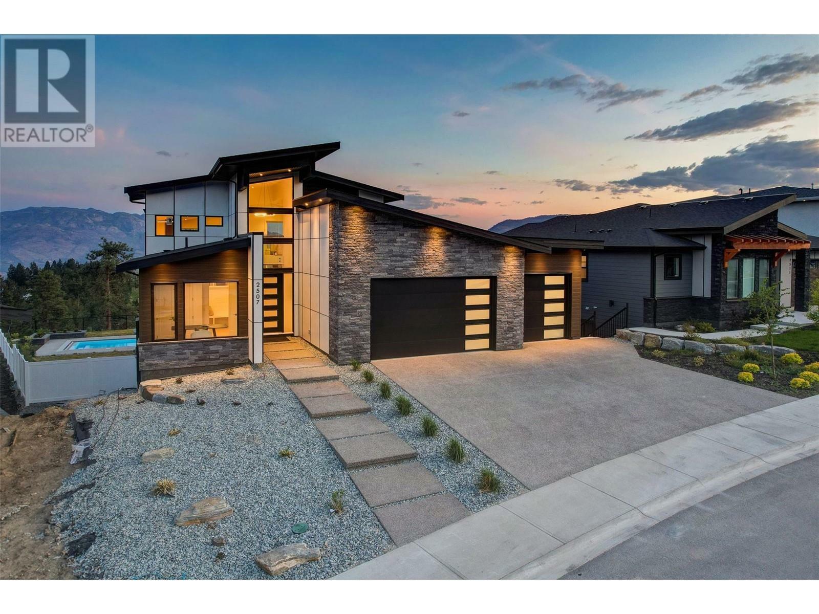 Property Photo: 2507 Pinnacle Ridge Drive BC V4T 0E3