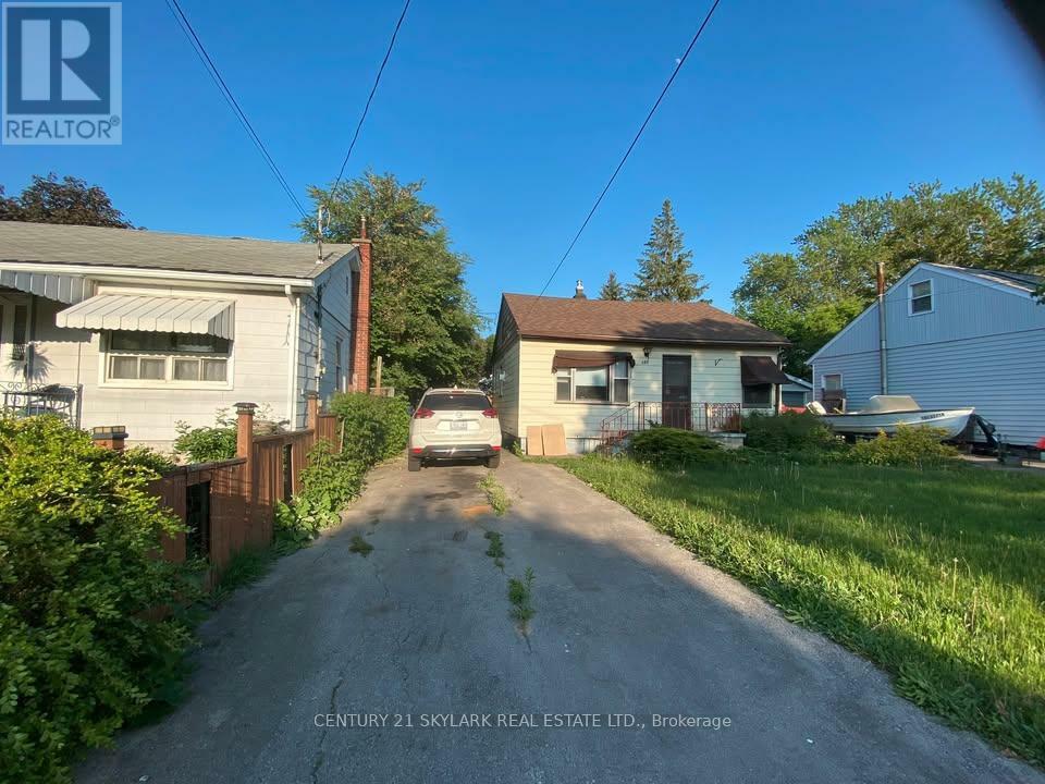 Property Photo: 152 Selkirk Avenue ON L8H 5M2