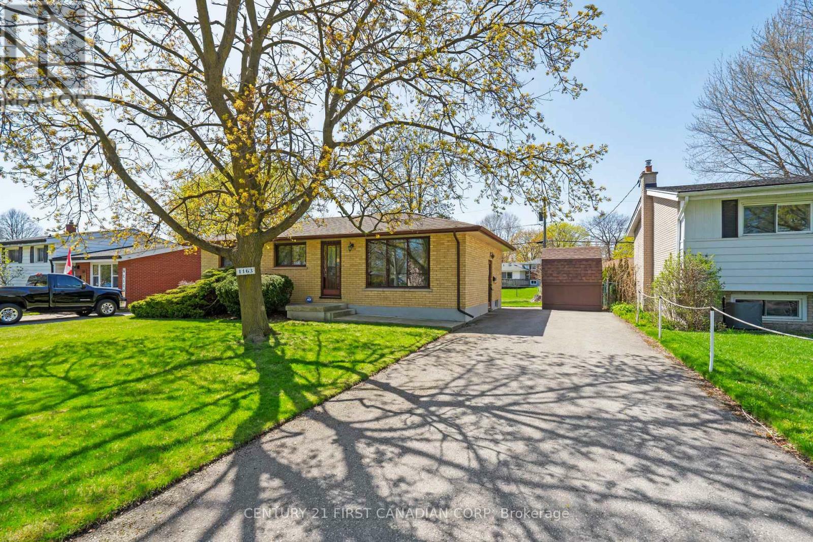 Photo de la propriété:  1163 Sorrel Road  ON N5V 2N2 