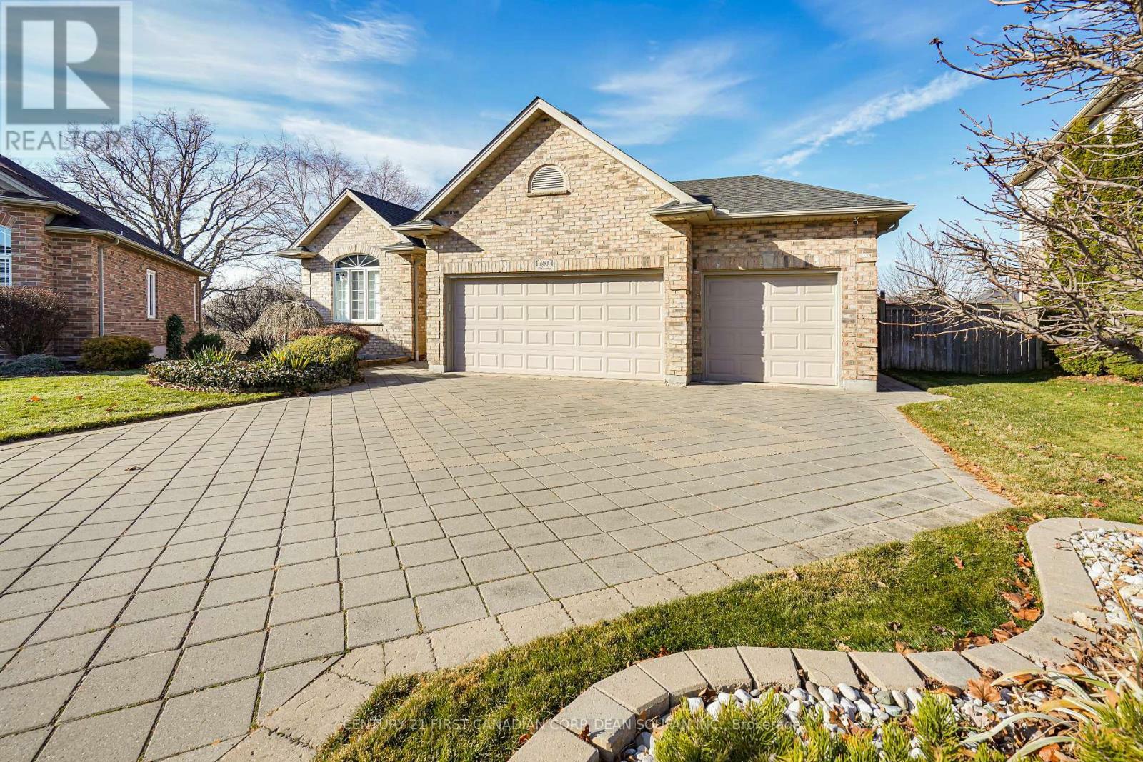 Photo de la propriété: 1193 Thornley Street ON N6K 4V5