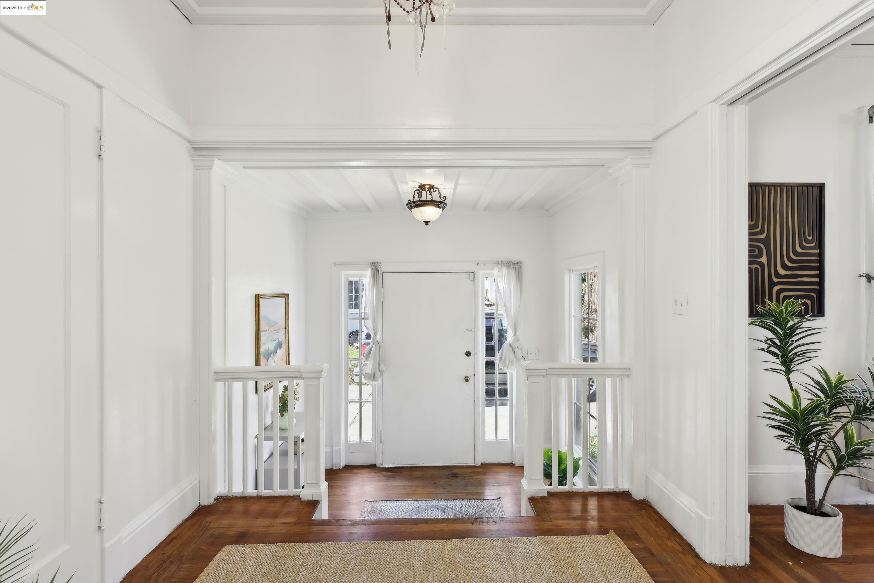 Property Photo: 3064 E 15th St CA 94601
