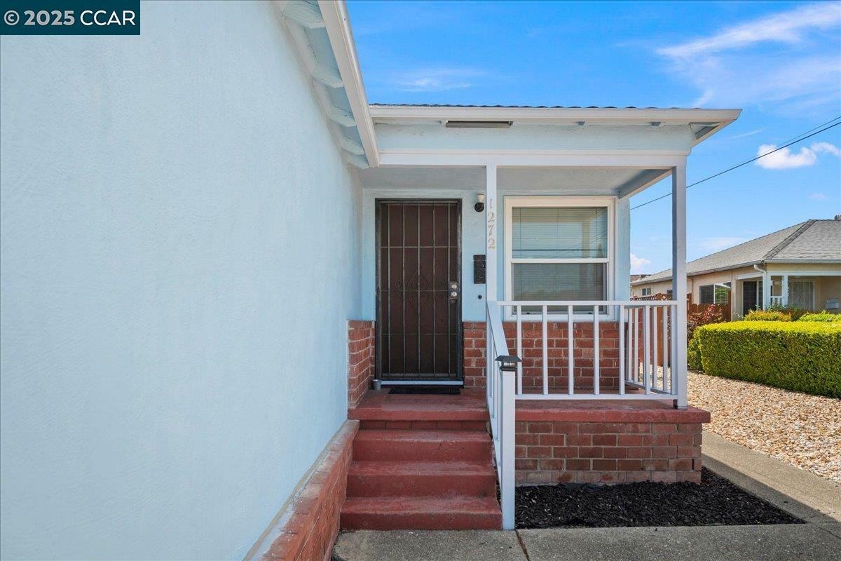 Property Photo: 1270 Terra Ave CA 94578