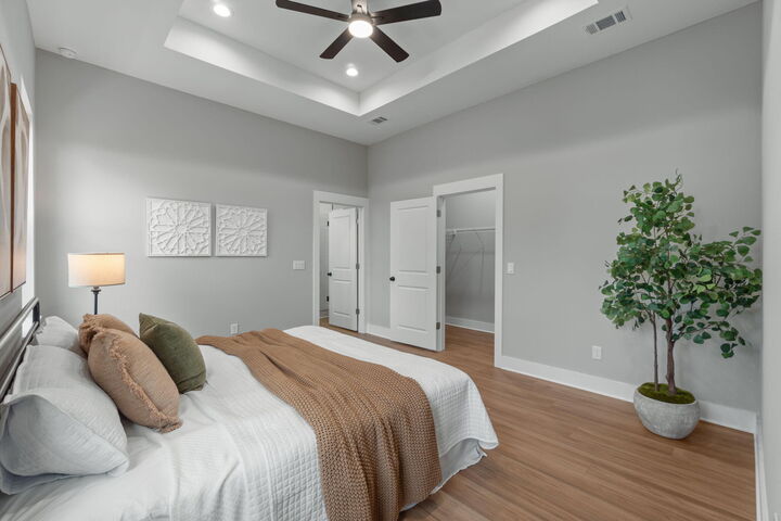 Property Photo:  706 N F Street  FL 32501 