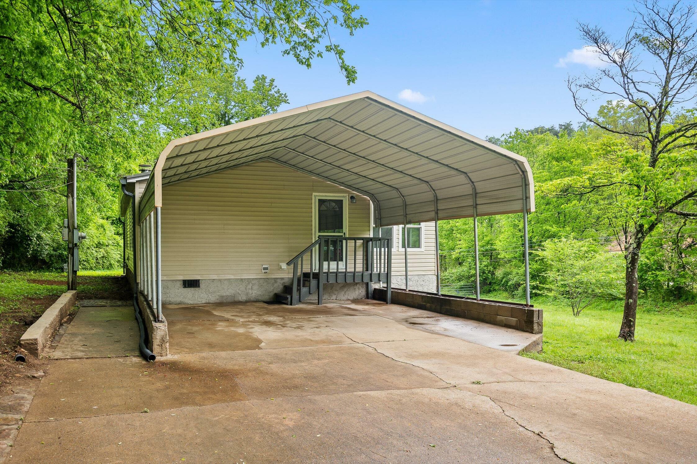 Property Photo: 11025 Davenport Road TN 37379