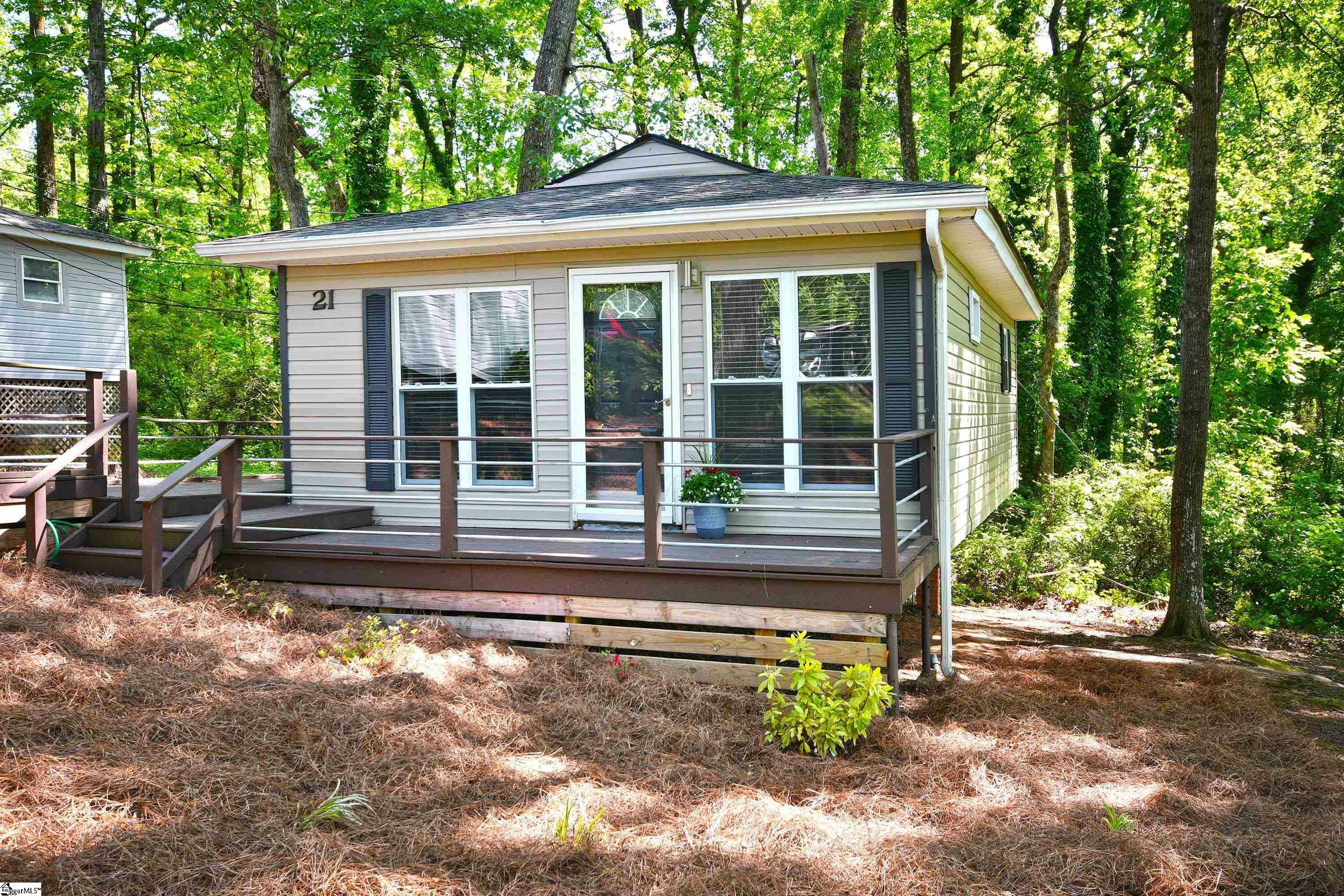 Property Photo: 21 Kimbell Court SC 29609