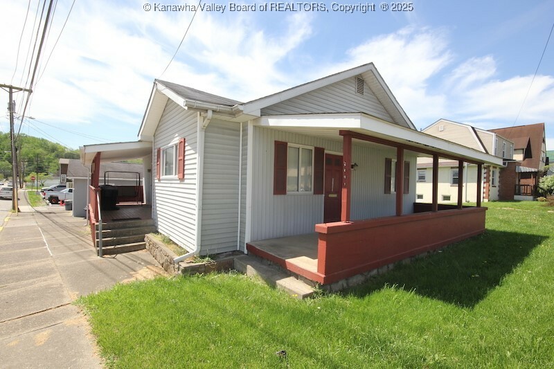 Property Photo: 5201 & 5203 Maccorkle Avenue WV 25309