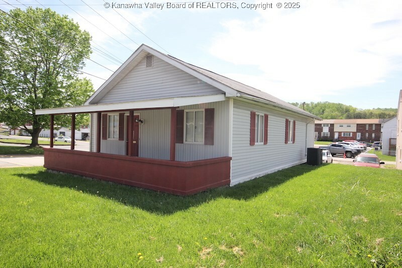 Property Photo: 5201 & 5203 Maccorkle Avenue WV 25309