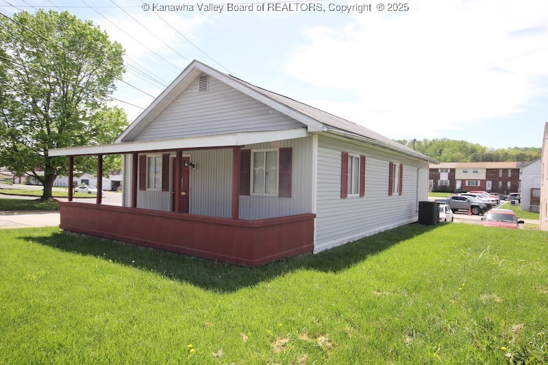 5201 & 5203 Maccorkle Avenue  South Charleston WV 25309 photo