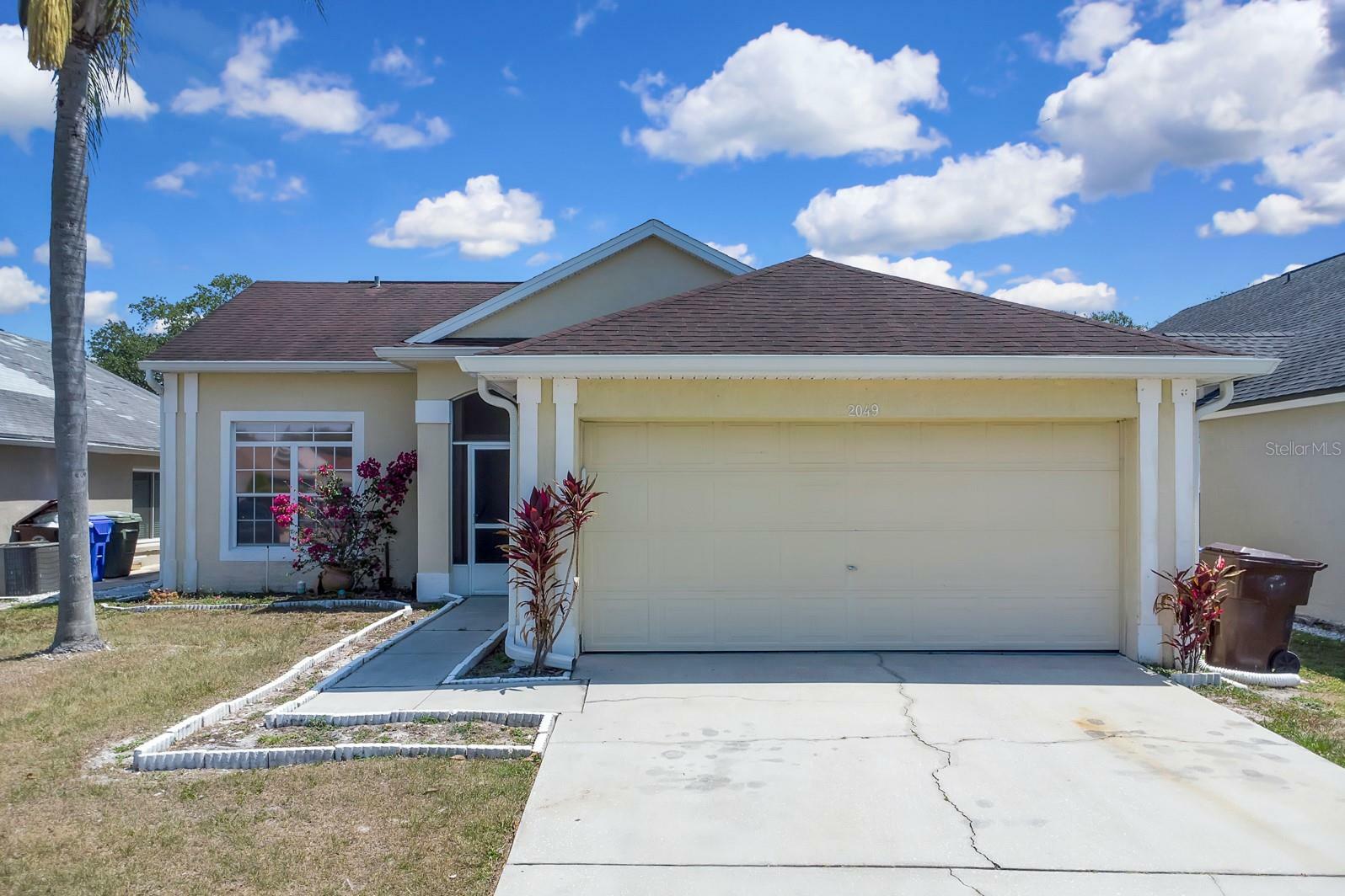Property Photo: 2049 Shannon Lakes Boulevard FL 34743