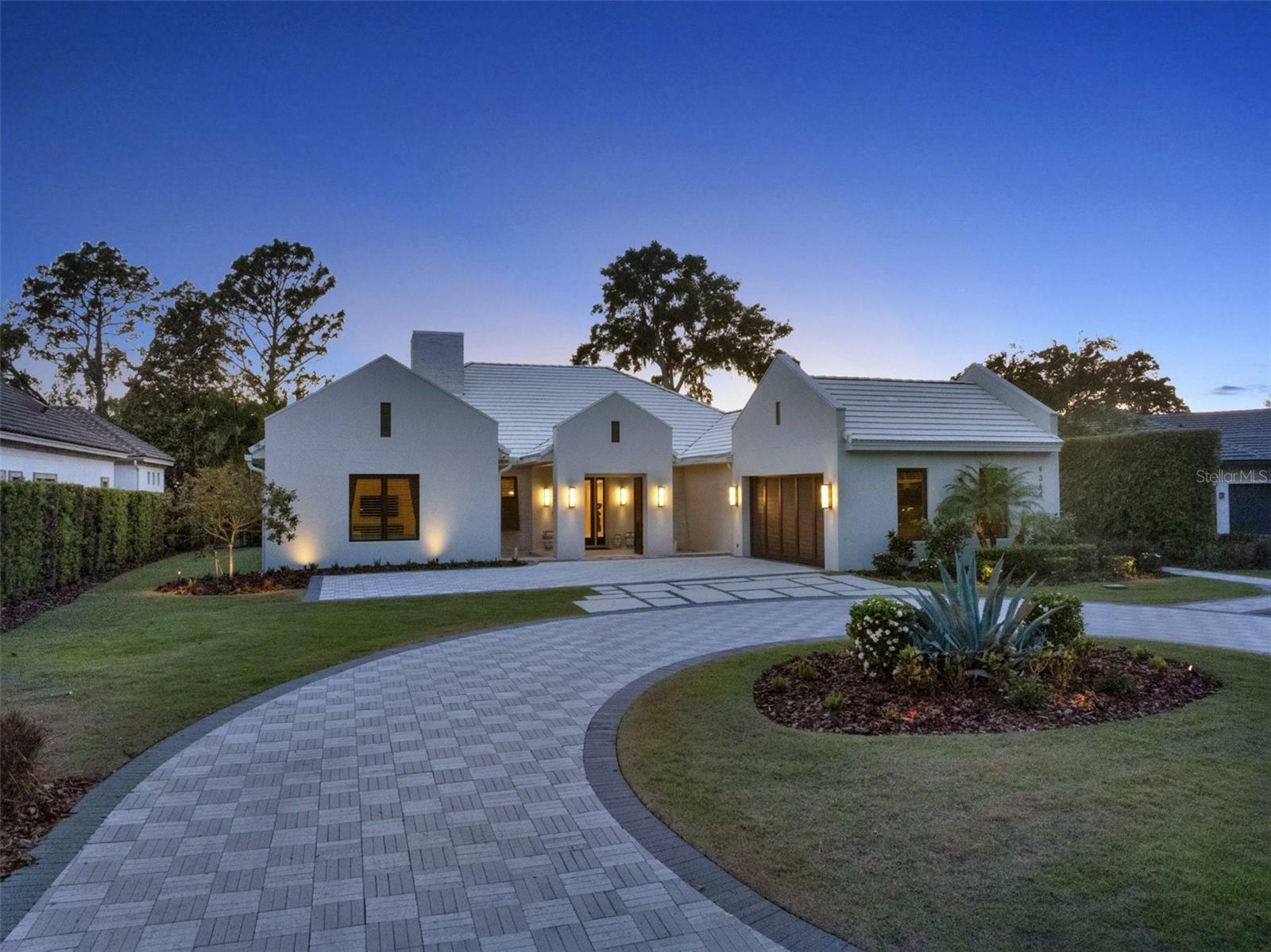 Property Photo: 9364 Thurloe Place FL 32827