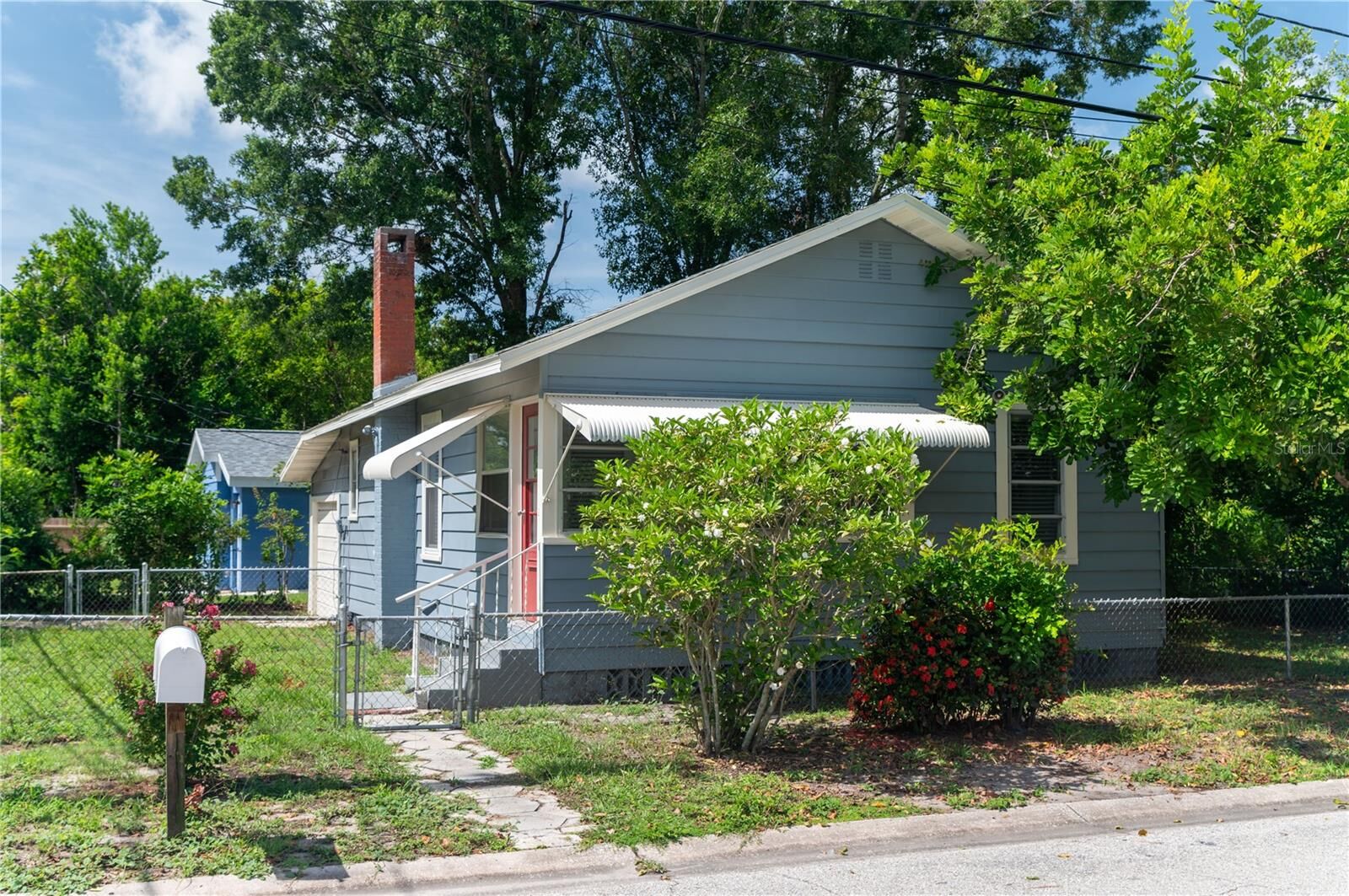 Property Photo: 1716 11th Avenue N FL 33713