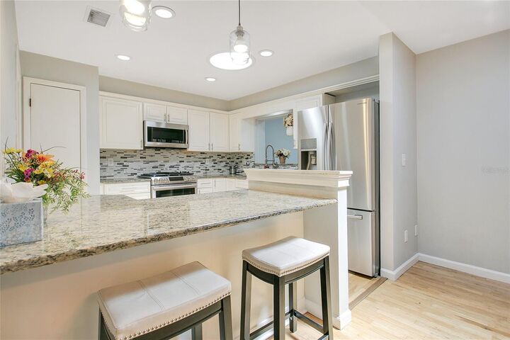 Property Photo: 821 Sutter Loop FL 32750
