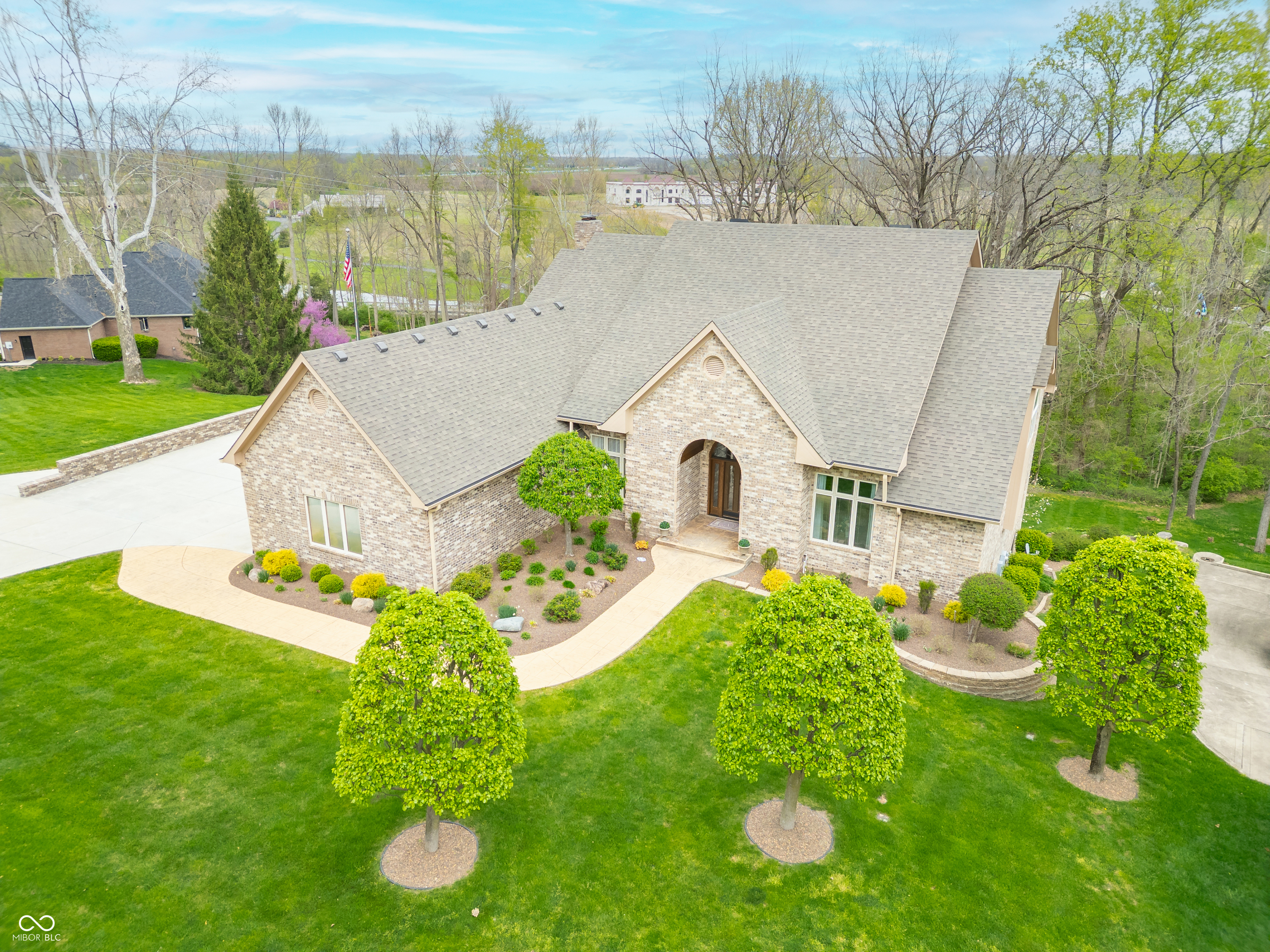 Property Photo: 2733 Foxborough Drive IN 46143