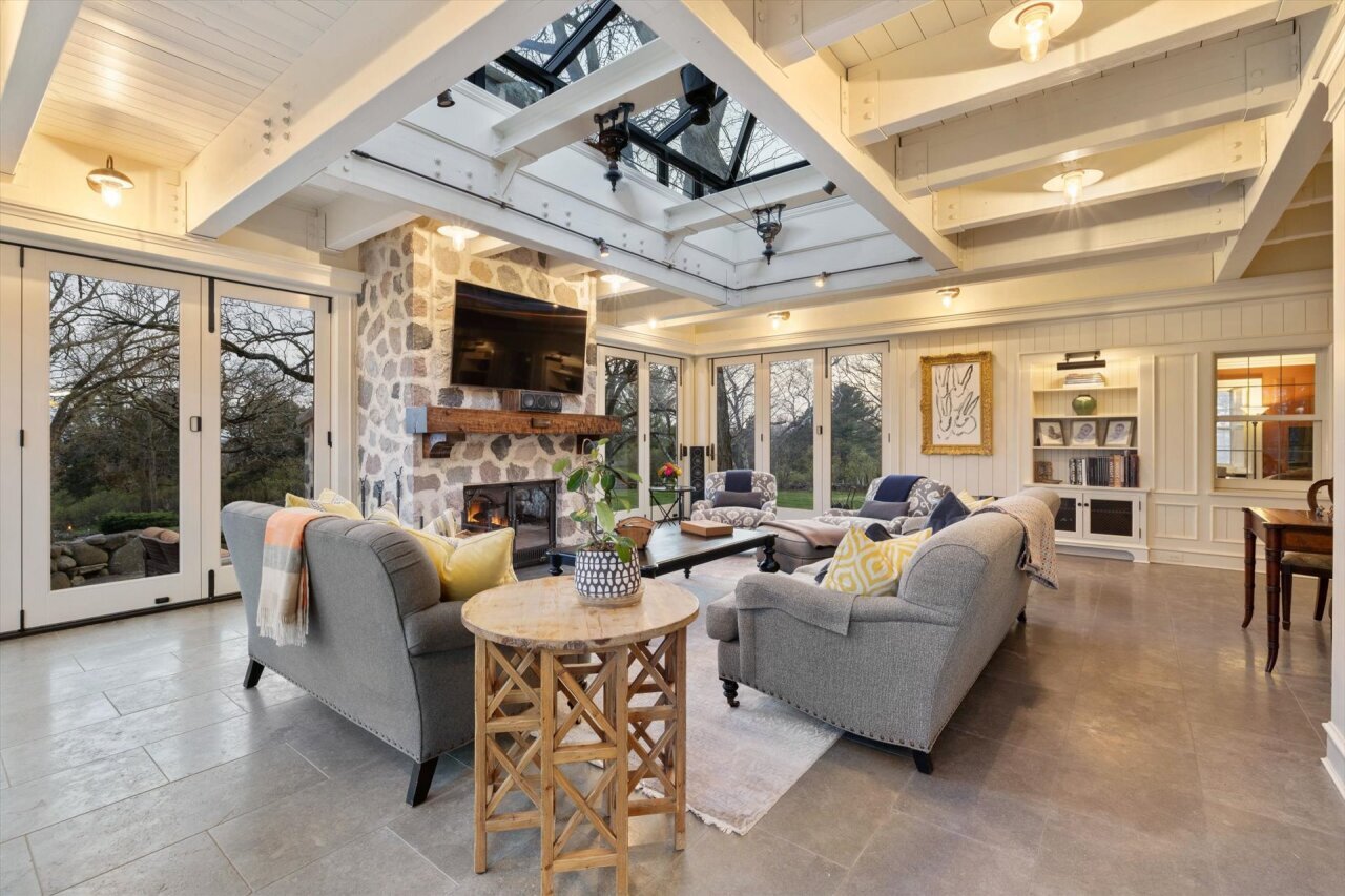 Property Photo: W336s9604 Red Brae Dr WI 53149