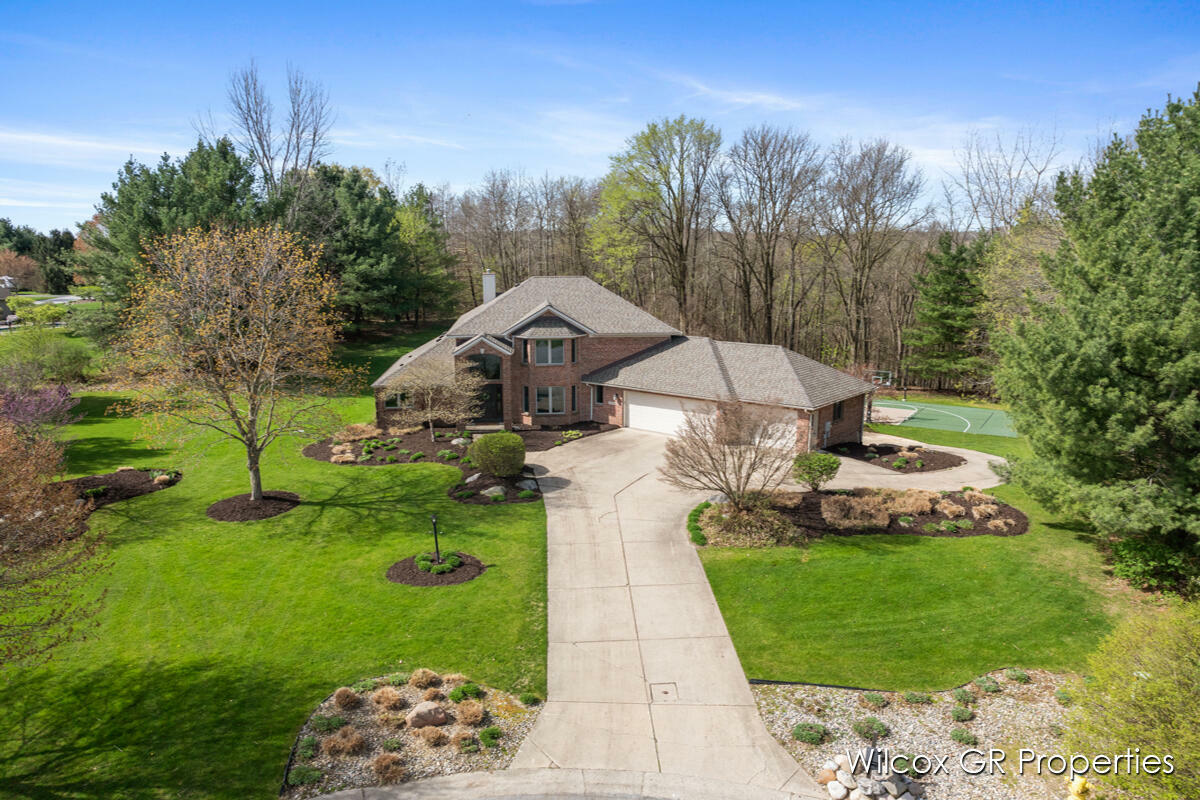 Property Photo: 5401 Grand Valley Court NE MI 49301