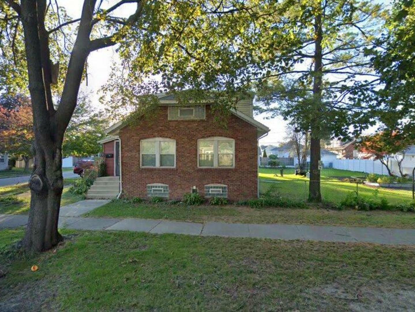 Property Photo: 1200 N 11th Avenue IL 60160