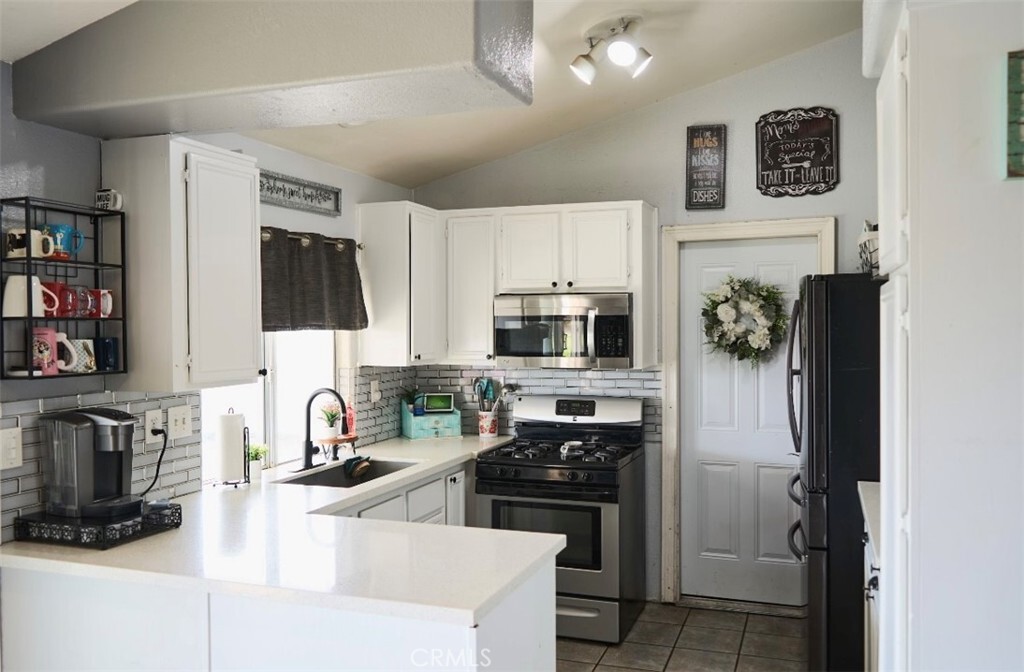 Property Photo: 1533 Susan St CA 92223