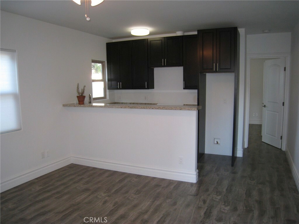 Property Photo: 1265 S Cloverdale Ave 1/2 CA 90019