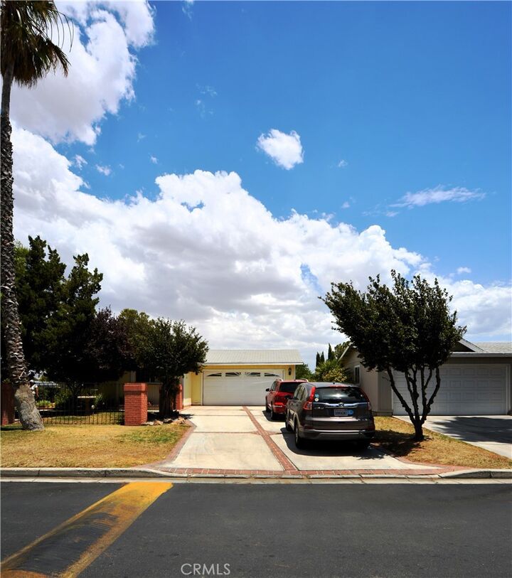 Property Photo:  21621 Sandia Road 16  CA 92308 