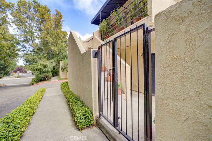 Property Photo: 1257 Iris Street 3 CA 93401
