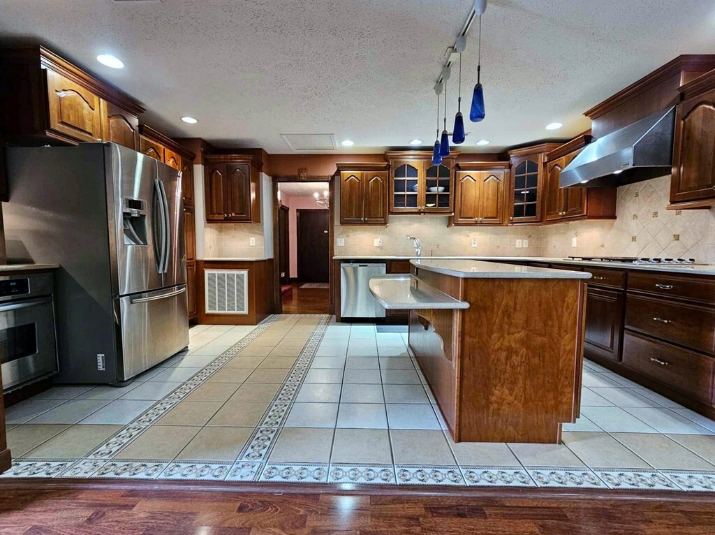 Property Photo: 110 Crown Point WV 24740