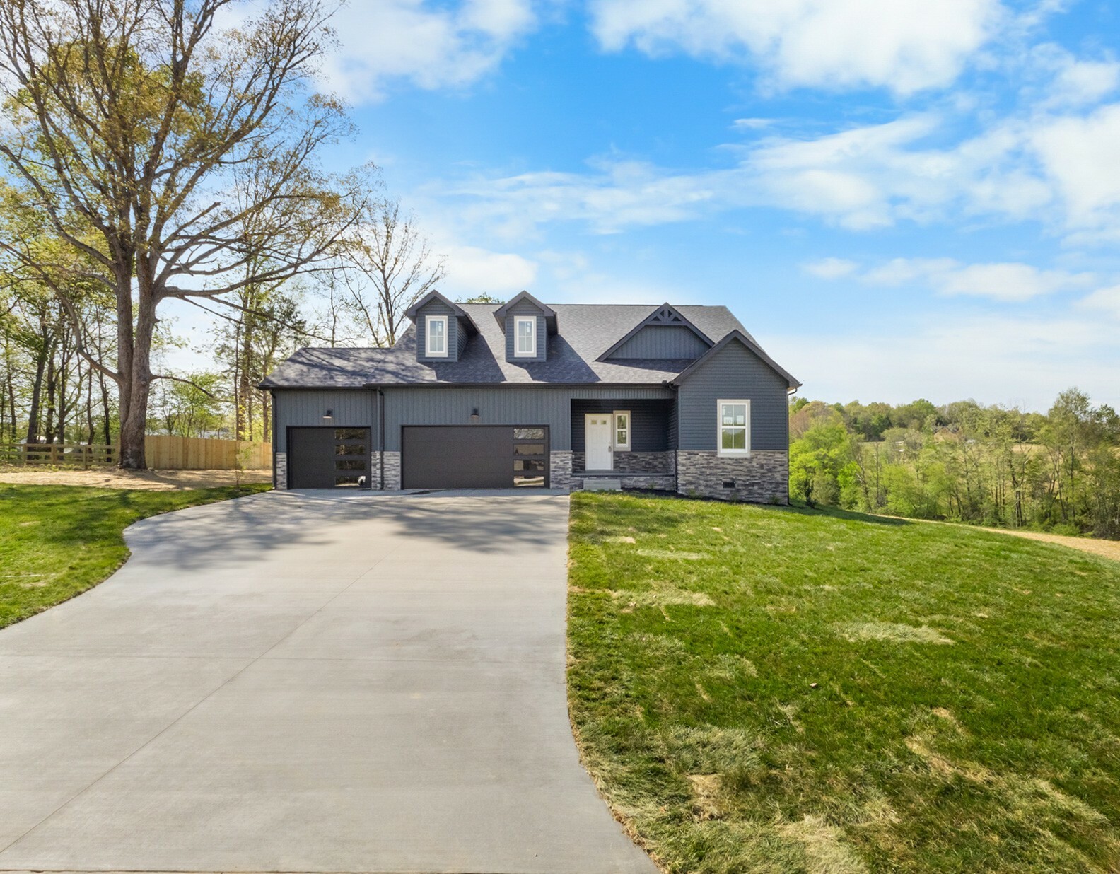 Property Photo: 224 Lewis Grant Ln TN 37171
